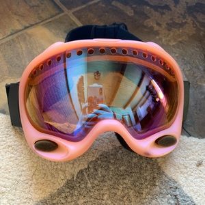 Oakley Women’s goggles